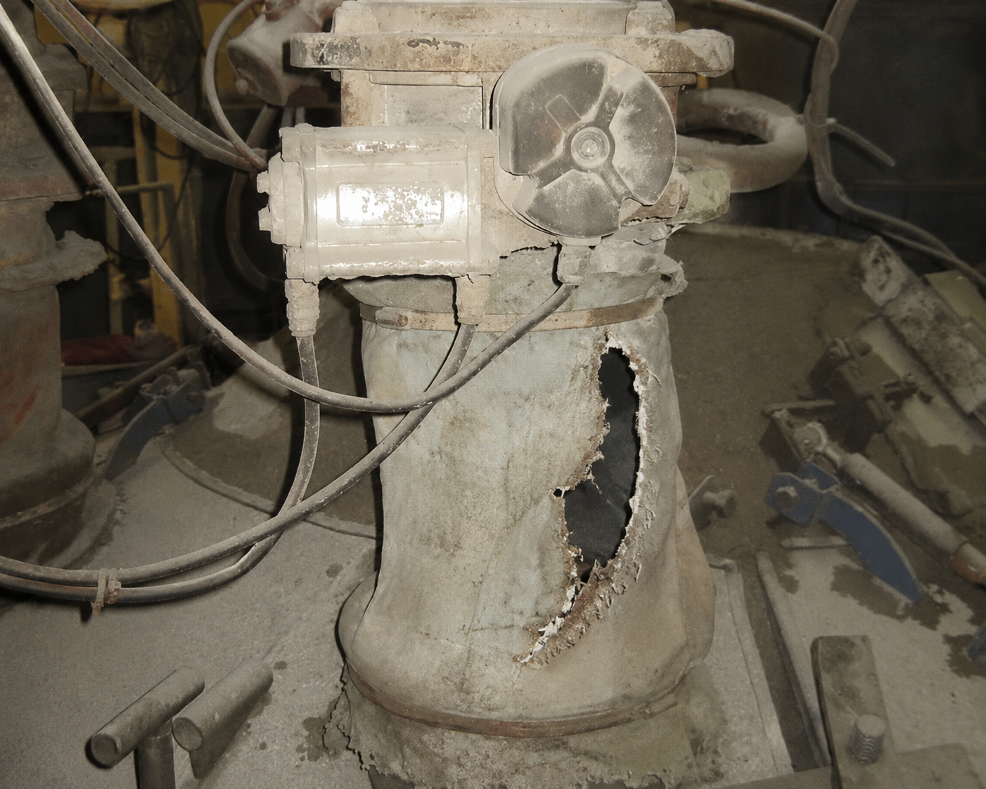 Torn industrial flexible connector
