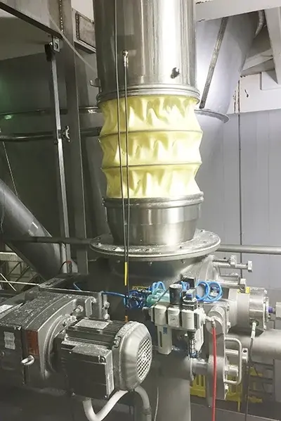 BFM flexible connector for vacuum conveying